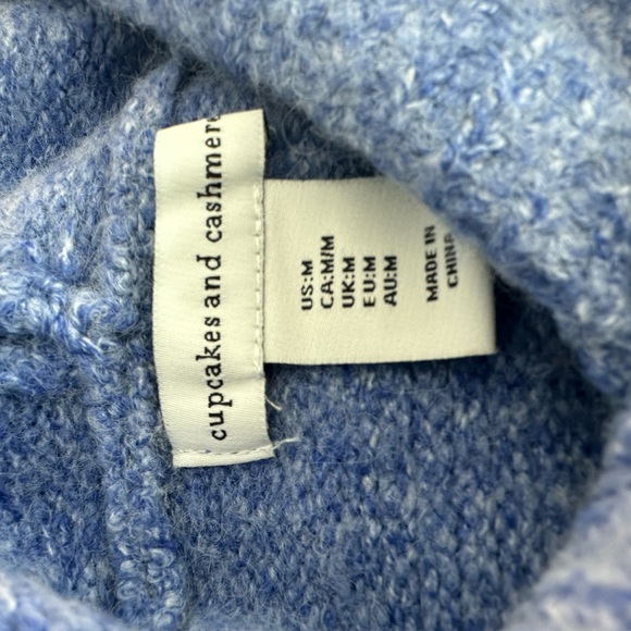 CUPCAKE AND CASHMERE Blue and White Hoodie SKI - Picture 3 of 7